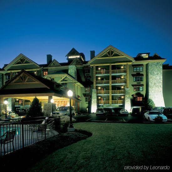 Bearskin Lodge On The River 蓋特林堡 外观 照片
