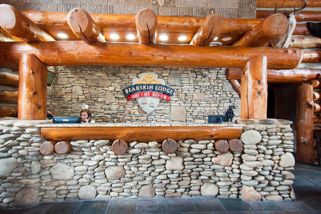 Bearskin Lodge On The River 蓋特林堡 外观 照片